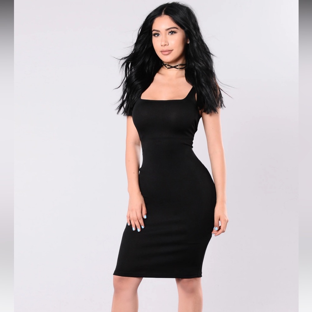 Fashion nova black‎ midi dress